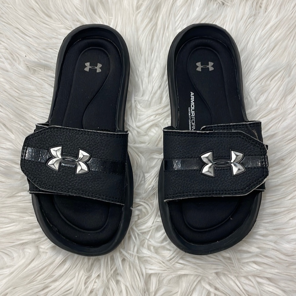 Under armour slides
